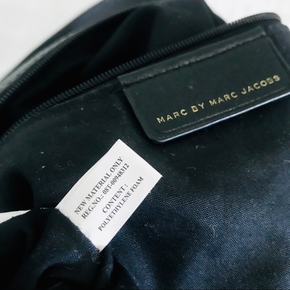 ❌SOLD❌MARC JACOBS Small Crossbody Purse - Picture 12 of 12